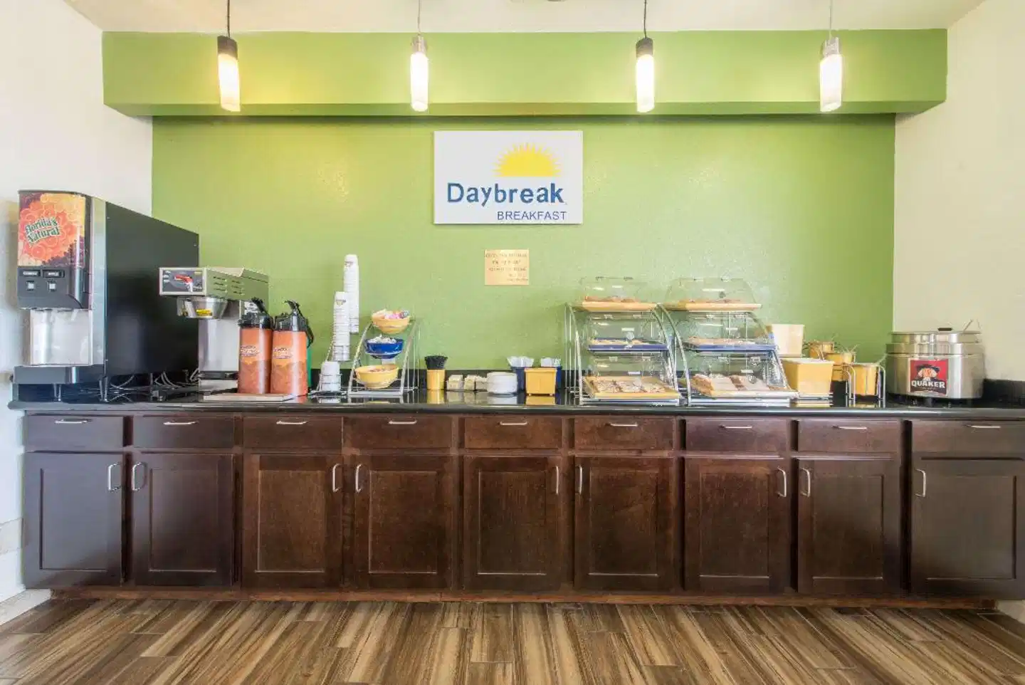 Days Inn by Wyndham Fort Worth West Lobby