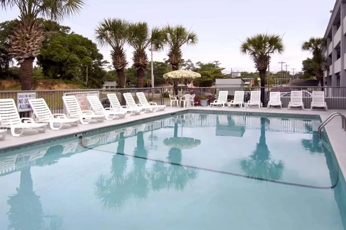 Days Inn by Wyndham Myrtle Beach-Grand Strand Pool