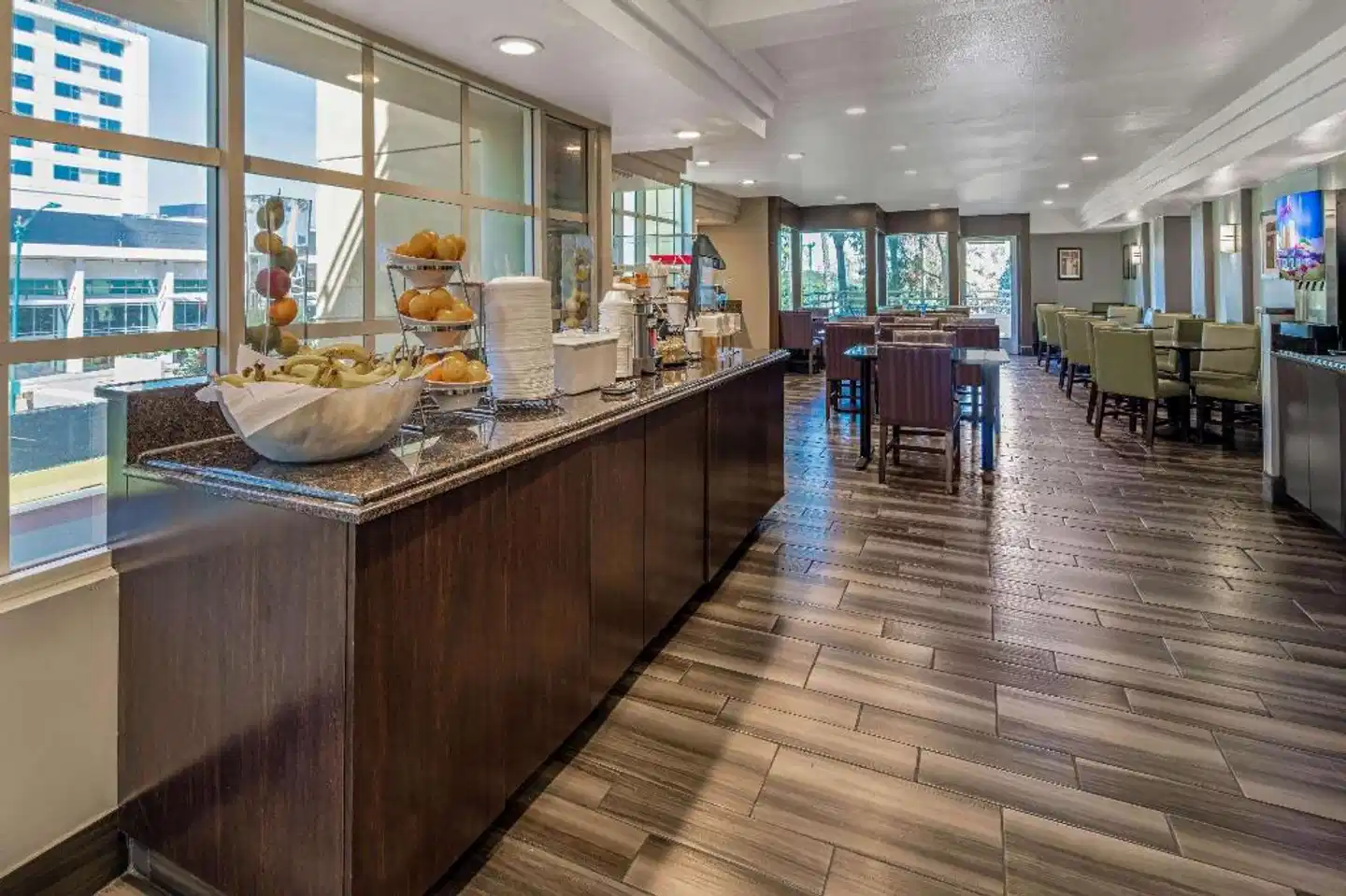 La Quinta Inn & Suites by Wyndham Bakersfield North Restaurant