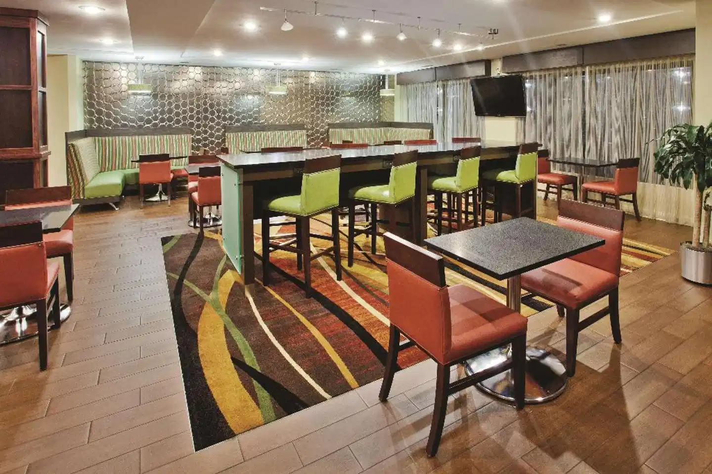 La Quinta Inn & Suites by Wyndham Florence Bar