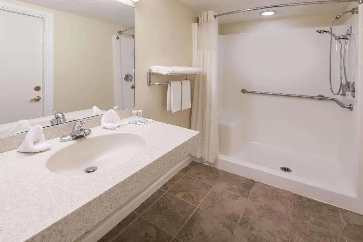 Travelodge Grove City Badezimmer