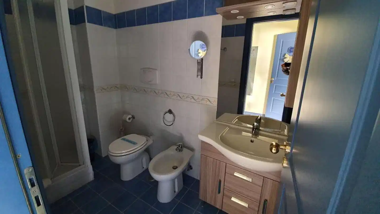 Centro Congressi Polo Nautico Badezimmer