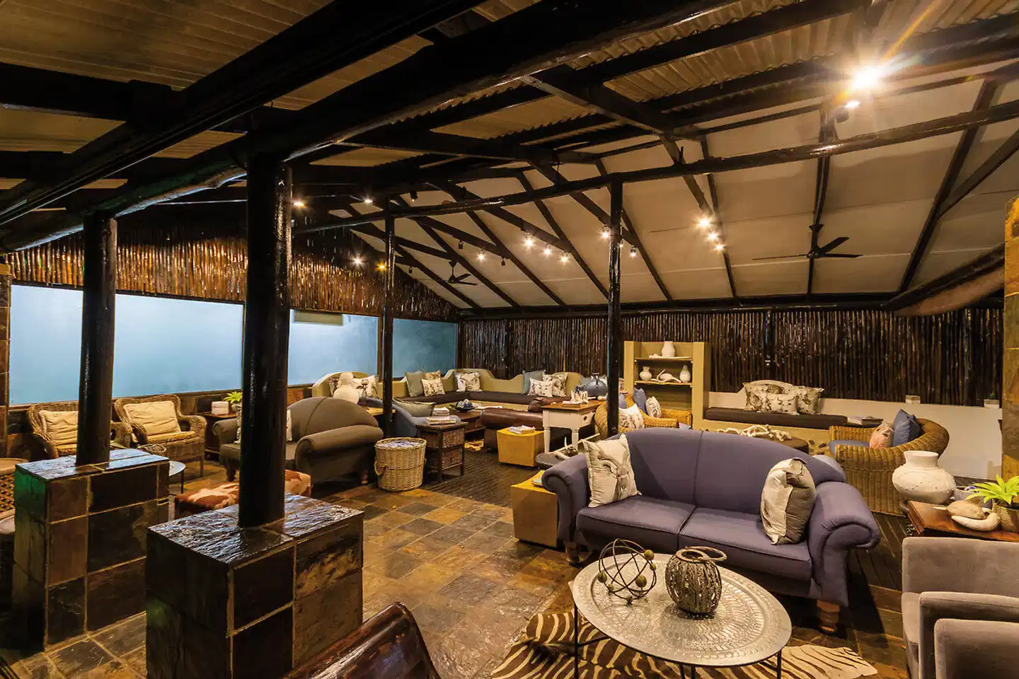 Emdoneni Lodge Lobby