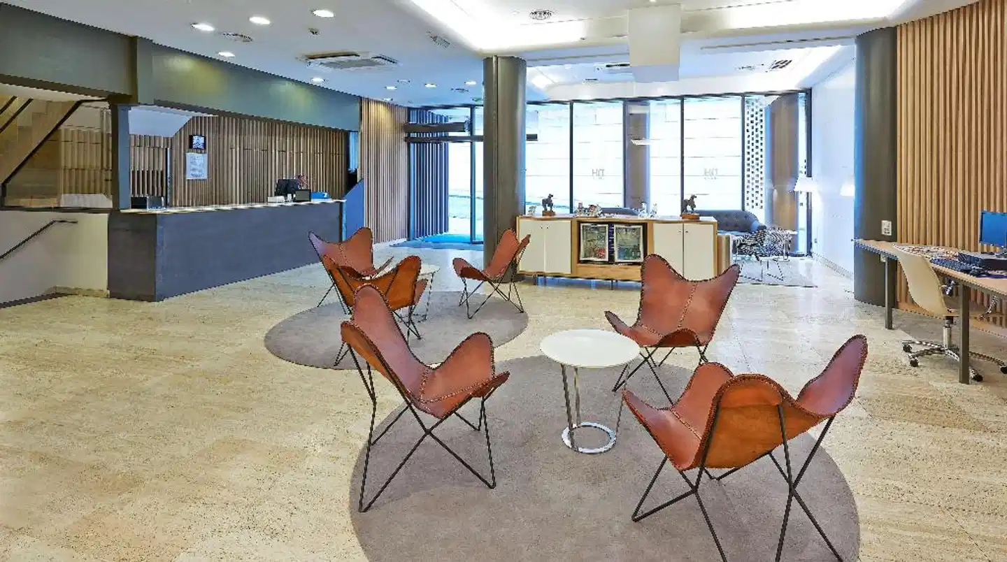 NH Bilbao Deusto Lobby