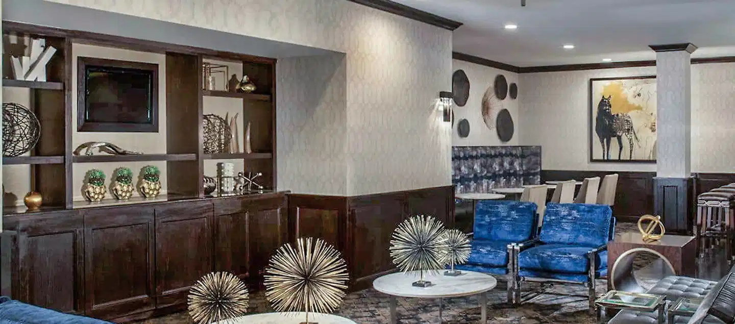 Hilton Fort Worth Lobby