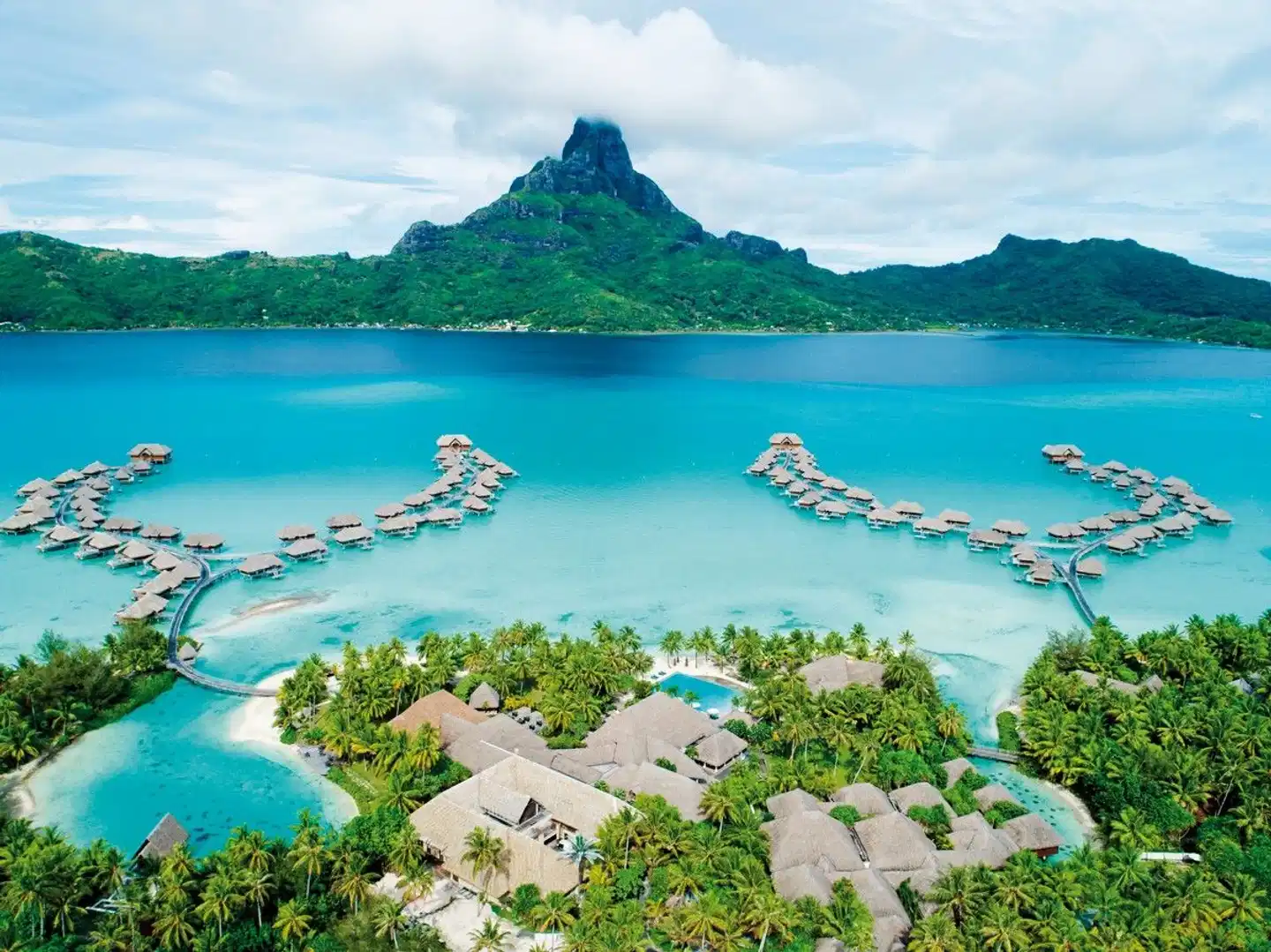 InterContinental Bora Bora Resort and Thalasso Spa Strand