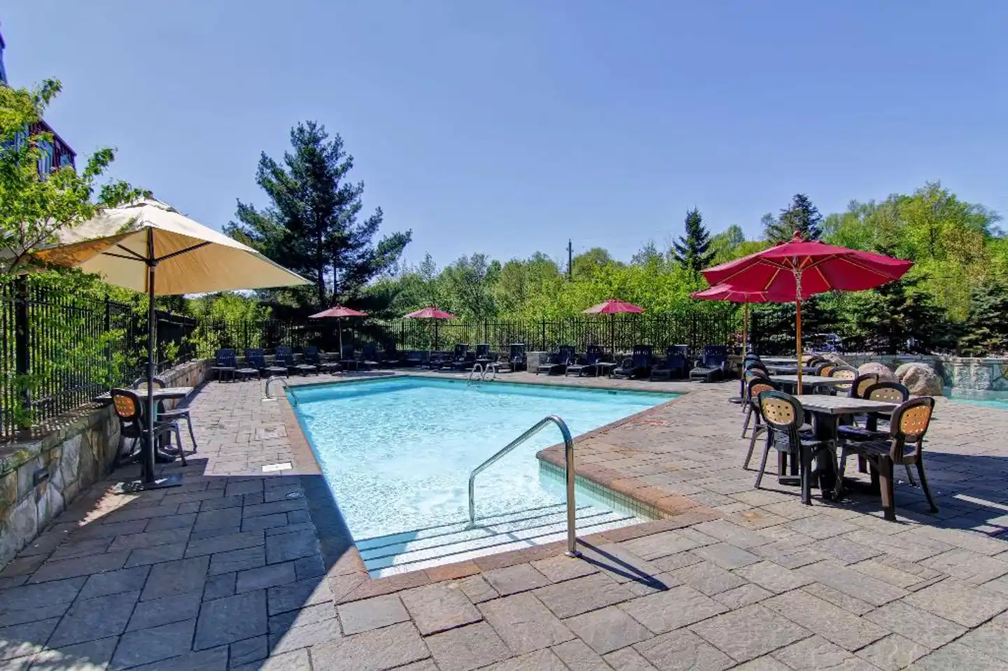 Homewood Suites by Hilton Mont-Tremblant Resort Pool