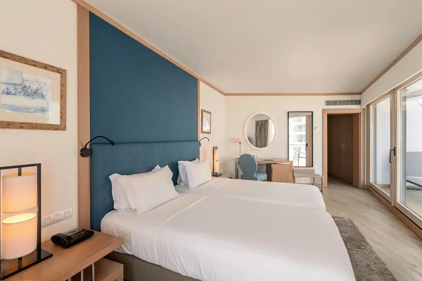 Sesimbra Oceanfront Hotel Wohnbeispiel