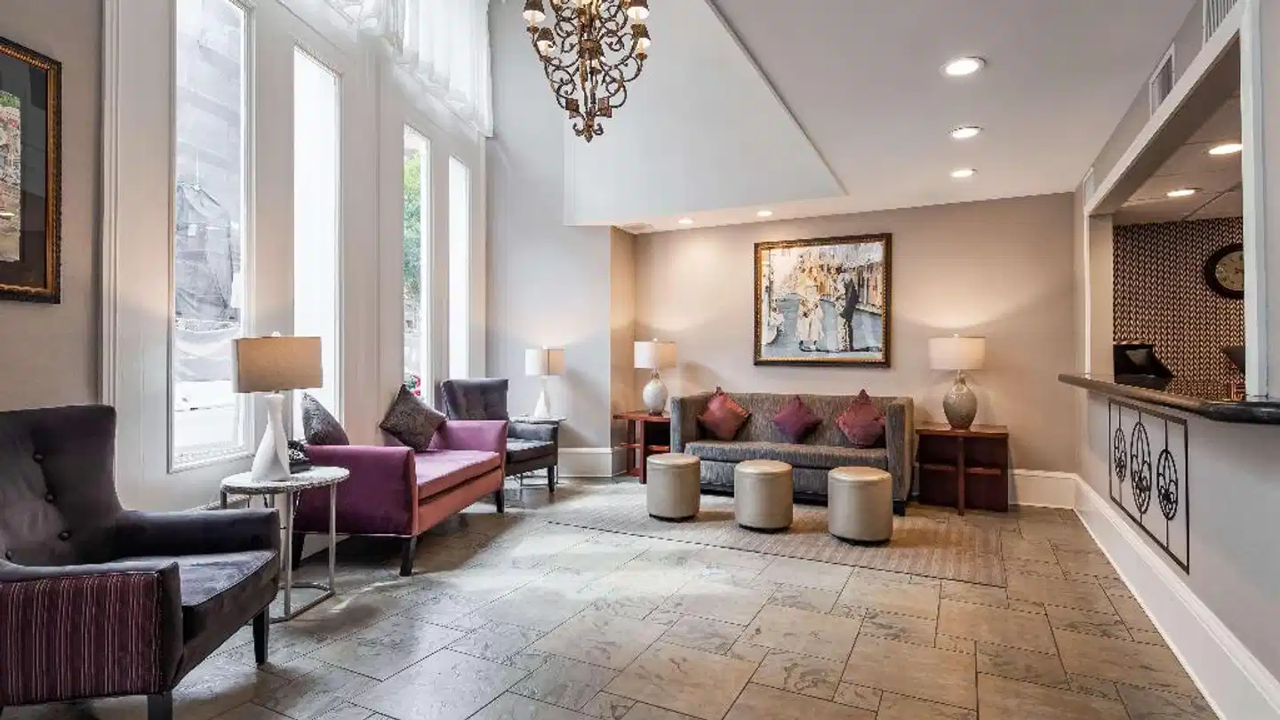 Best Western Plus St. Christopher Hotel Lobby