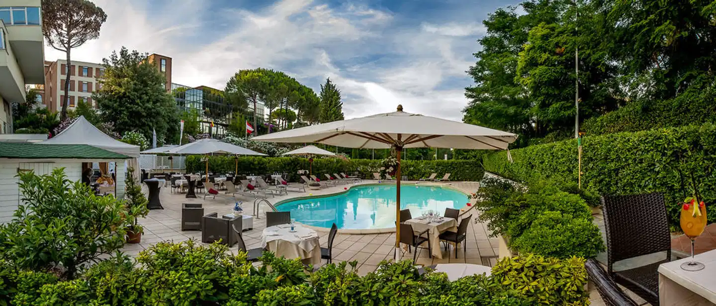 Cardinal Hotel St. Peter Pool