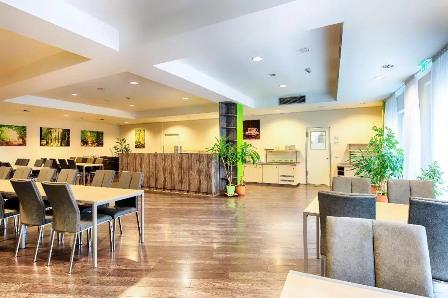 B&B Hotel Berlin City-Ost Lobby