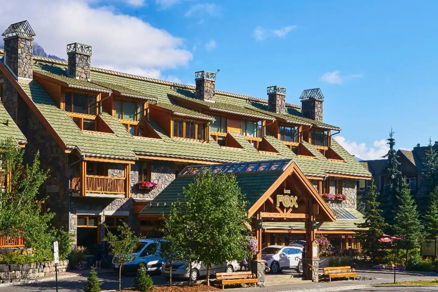 Fox Hotel & Suites Aussenansicht