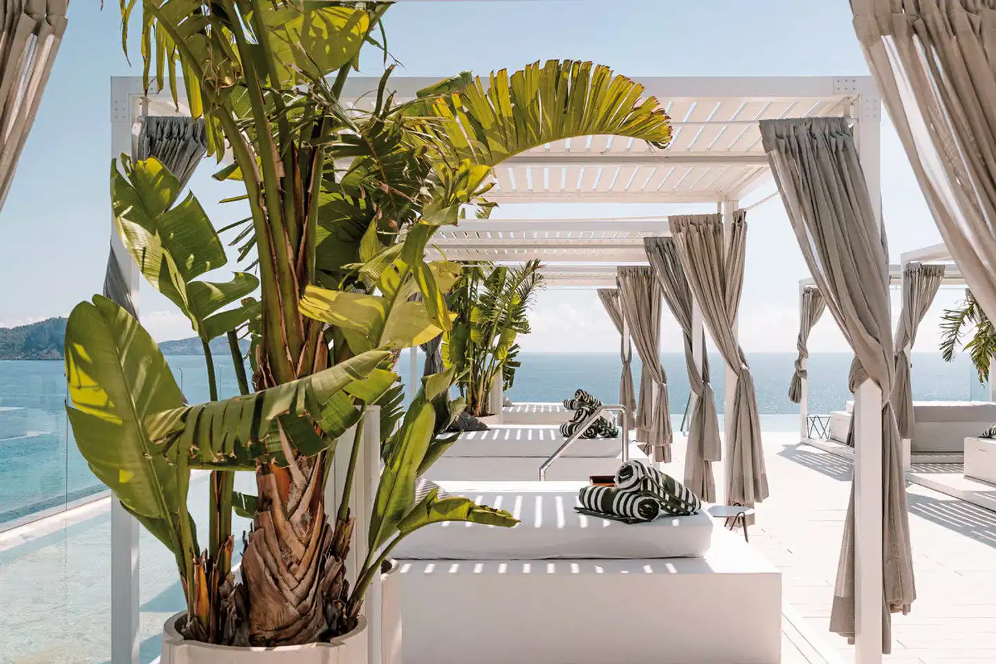 BLESS Ibiza Terrasse