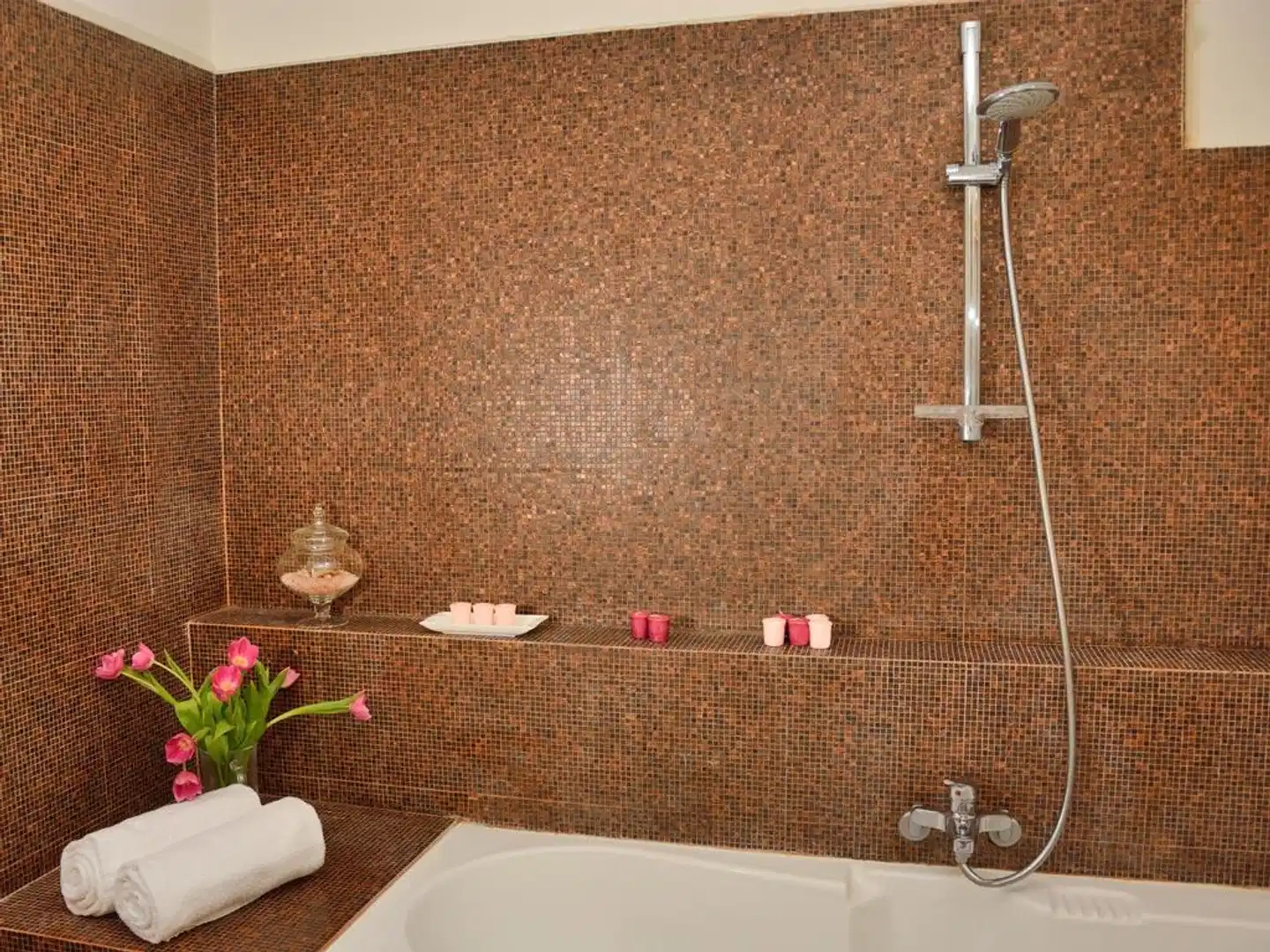 Hellenia Yachting Hotel Badezimmer