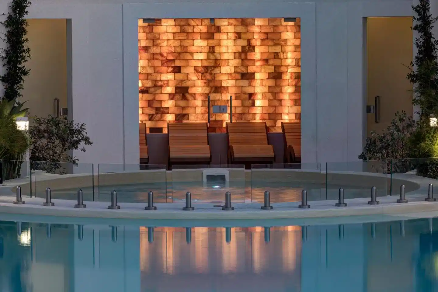 Les Sables Noirs & Spa Hallenbad