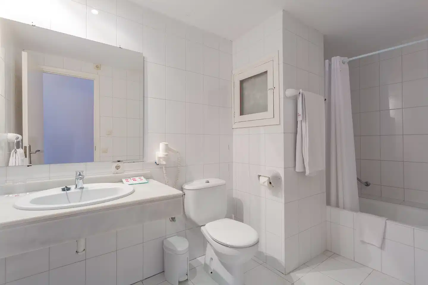 JS Sol de Ca'n Picafort Badezimmer