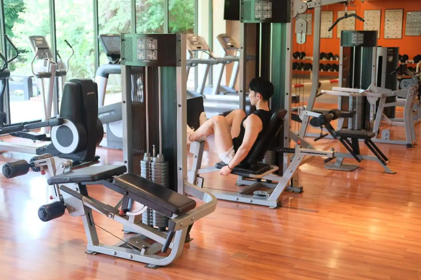 Pullman Phuket Karon Beach Resort Sport und Entertainment