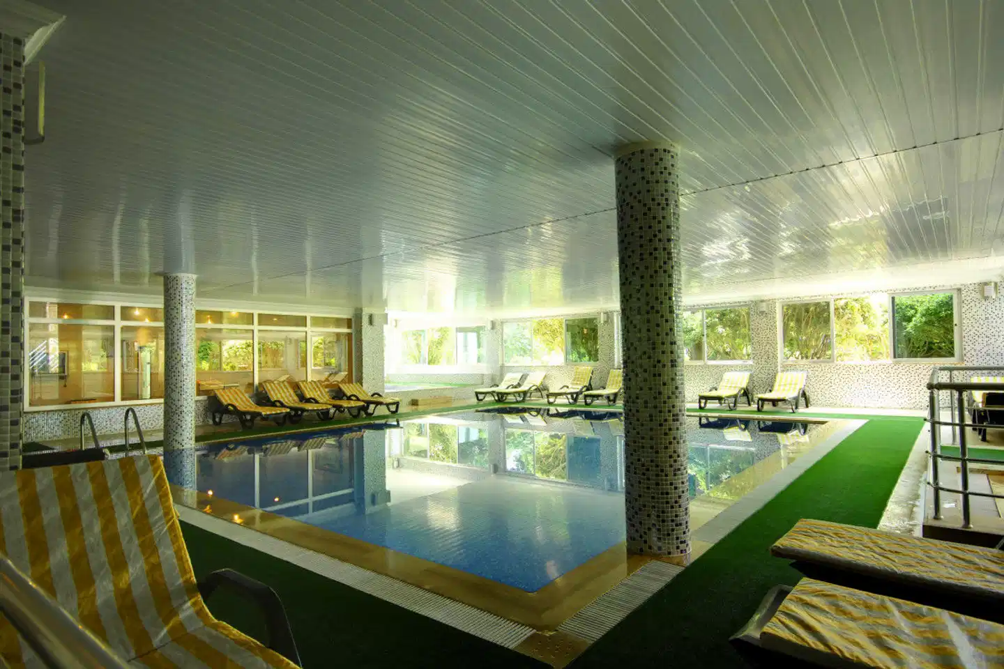 Kirbiyik Resort Hotel Hallenbad