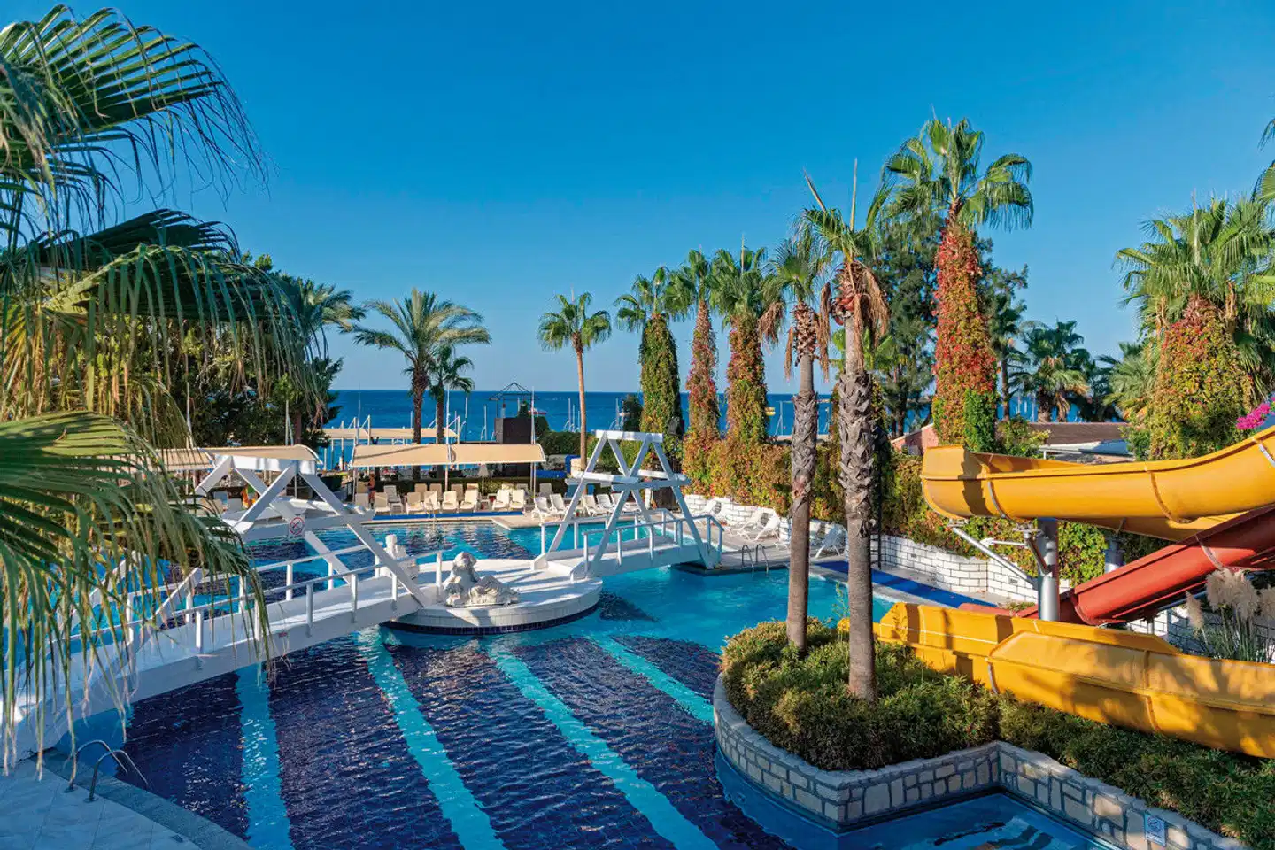 Sealife Buket Resort & Beach Pool