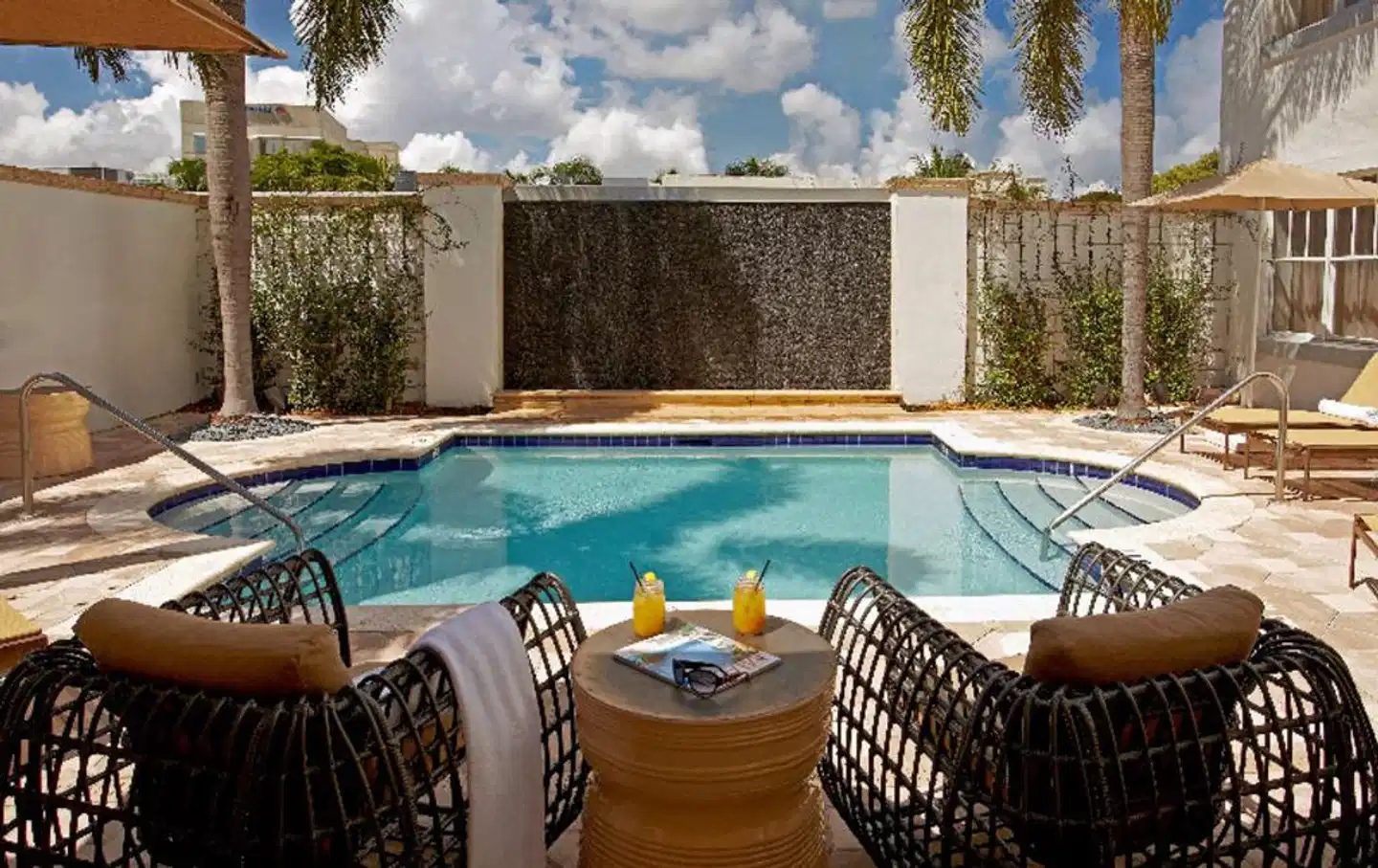 Blue Moon Hotel Hallenbad