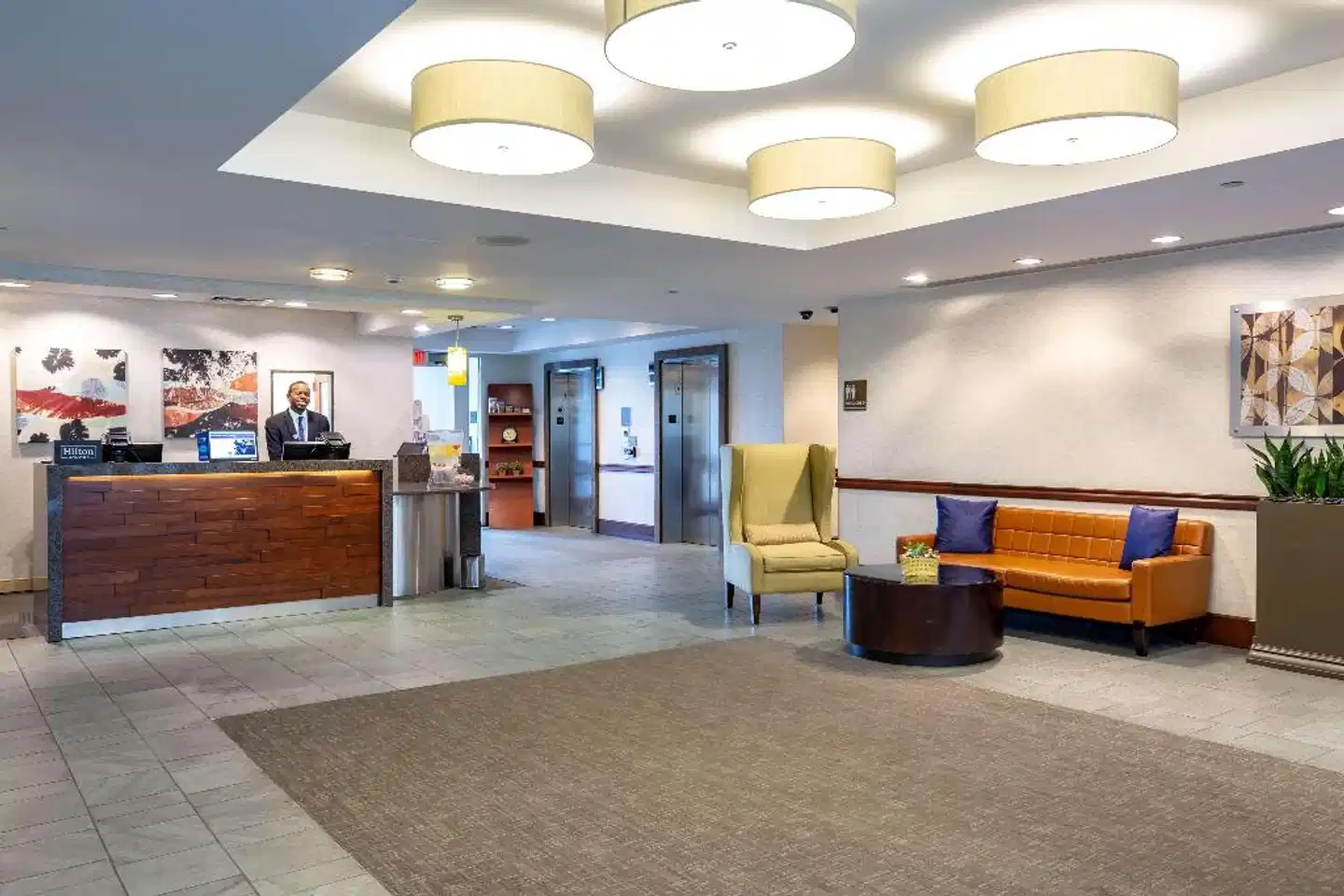 DoubleTree Club by Hilton Hotel Boston Bayside Lobby