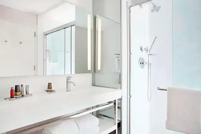 New York Marriott at the Brooklyn Bridge Badezimmer