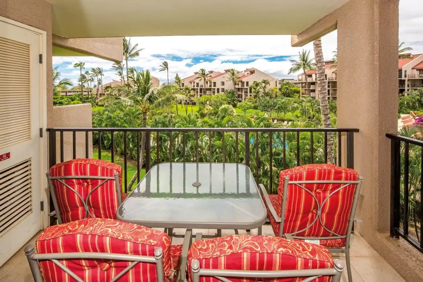 Castle Kamaole Sands Resort Lobby