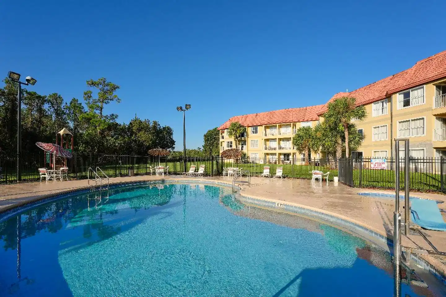 Parc Corniche Condominium Suite Hotel Pool