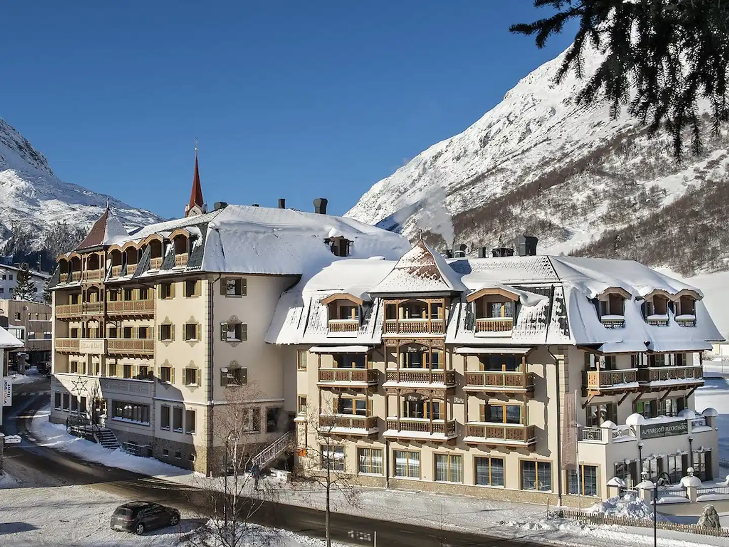 Alpenresort Fluchthorn Aussenansicht