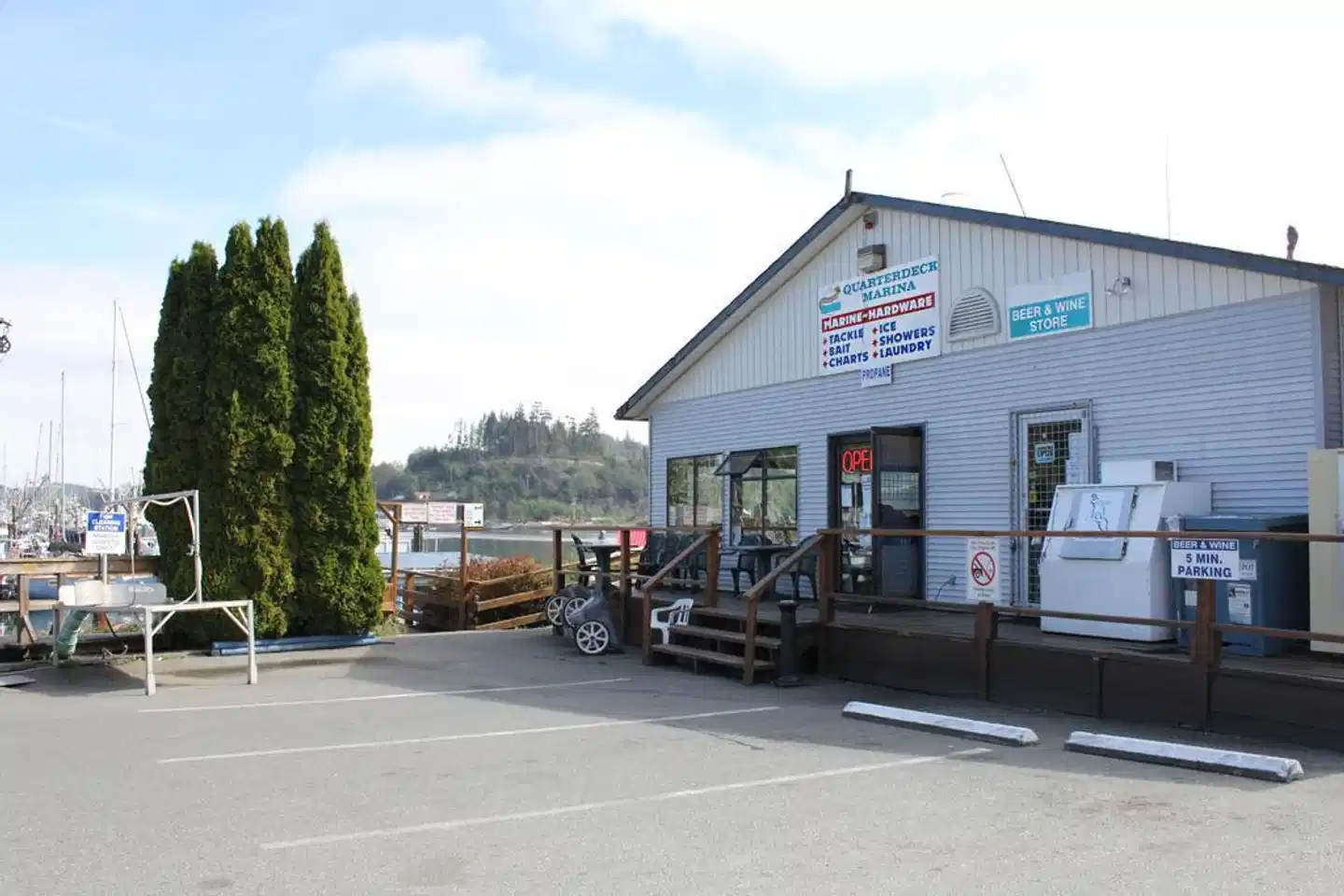 The Quarterdeck Inn & Marina Resort Sport und Entertainment