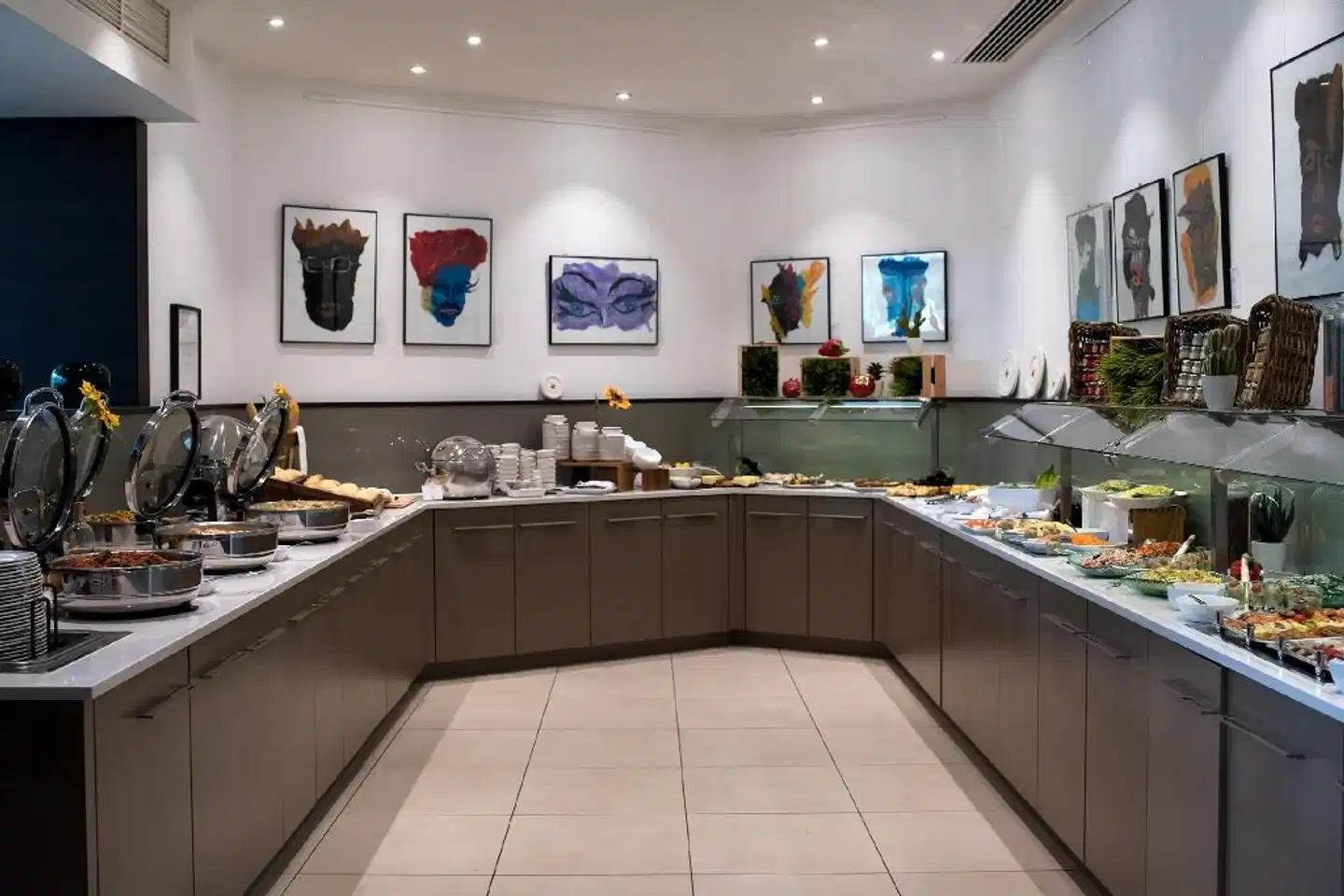 DoubleTree by Hilton Hotel Luxembourg Lobby