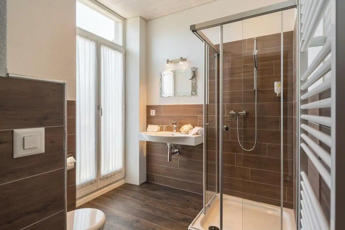 Carlton-Europe Vintage Erwachsenenhotel Badezimmer