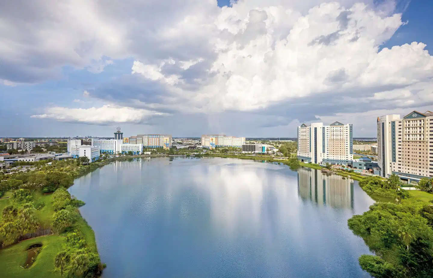 Ramada Plaza Resort & Suites International Drive Pool