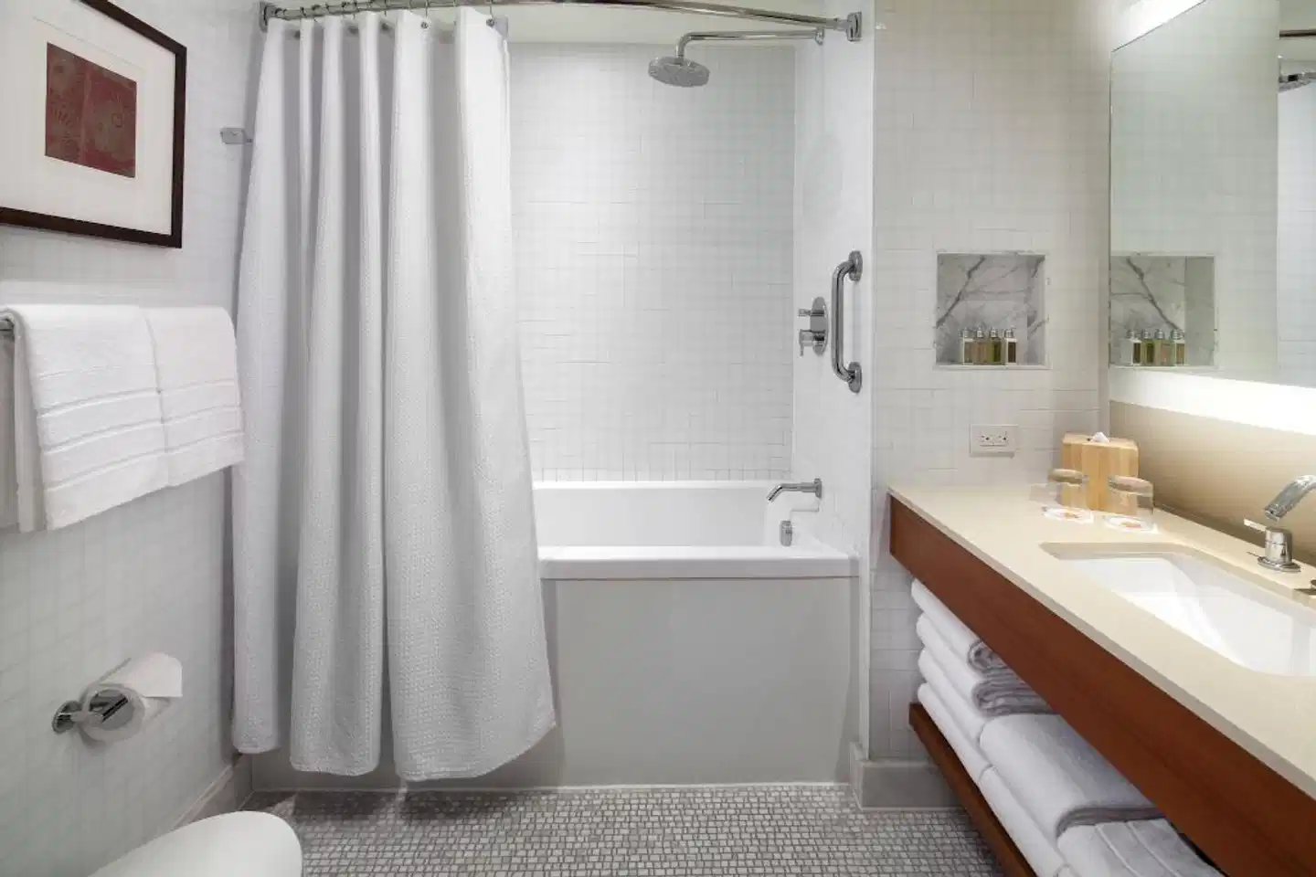 Mauna Kea Beach Hotel, Autograph Collection Badezimmer