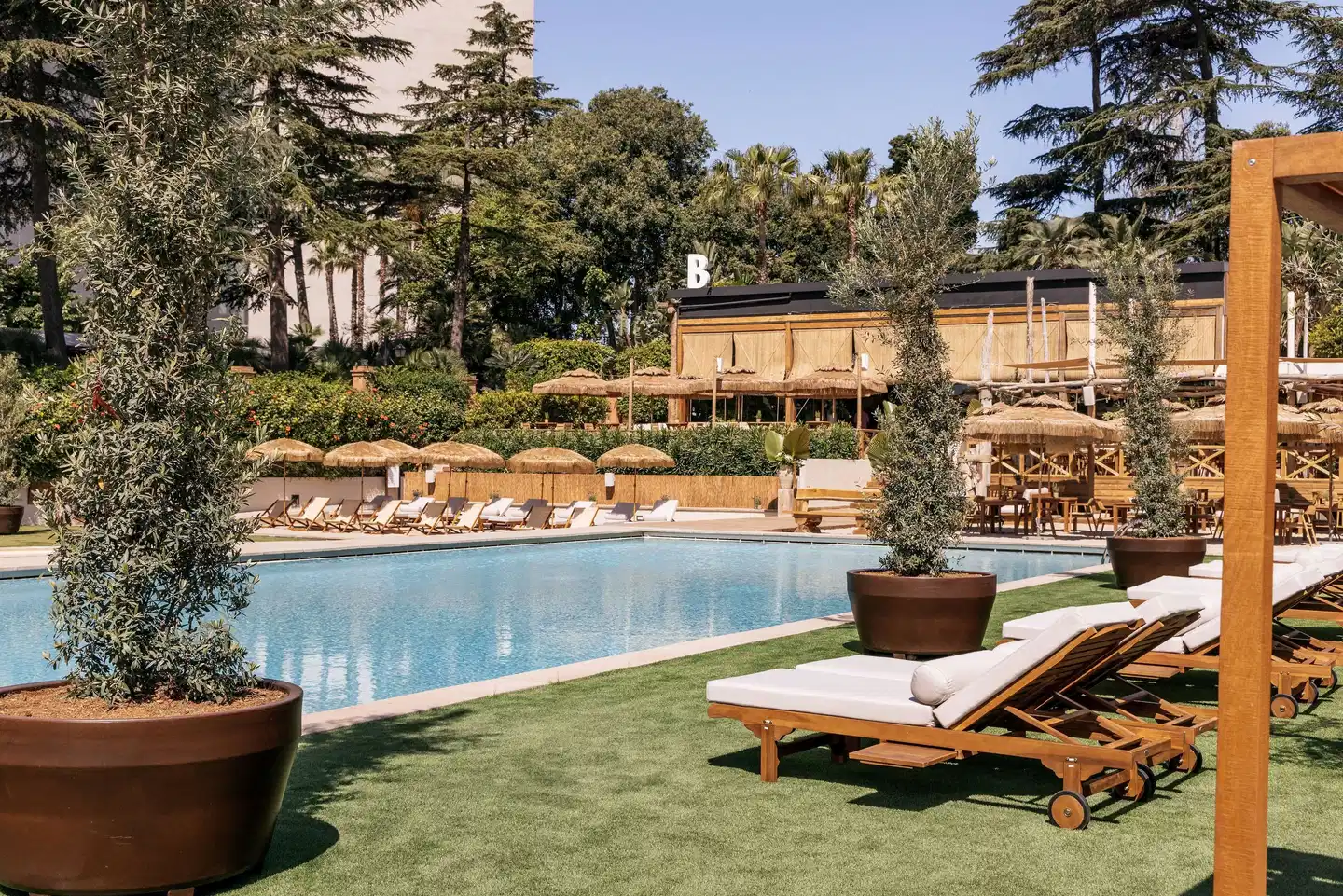 Torre Melina a Gran Melia Hotel Pool