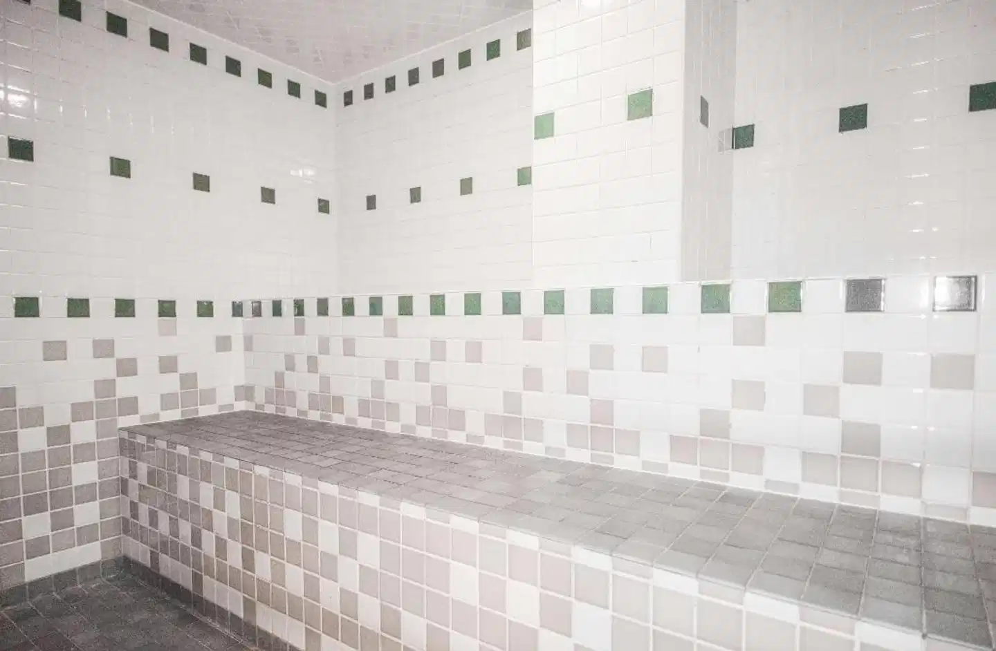 Coast Hillcrest Hotel Modellaufnahme