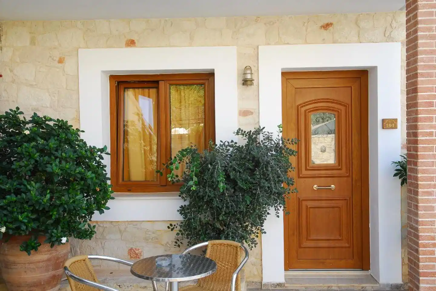 Apollo City Hotel Lobby