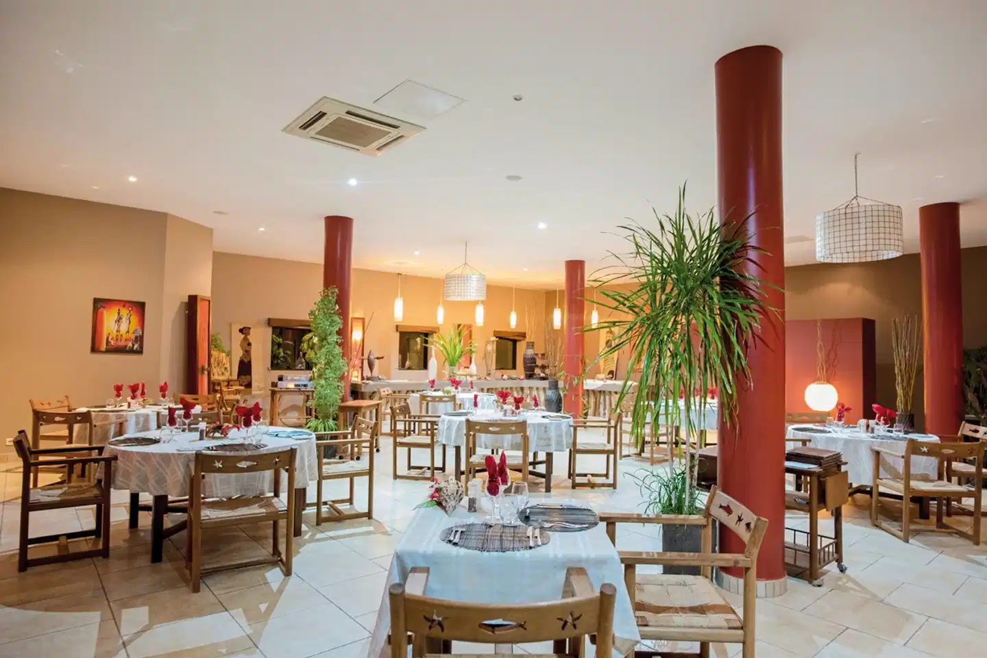 Mantis Soanambo Hotel & Spa Restaurant