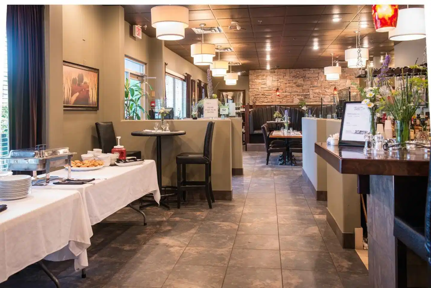 Hilltop Inn Salmon Arm Restaurant