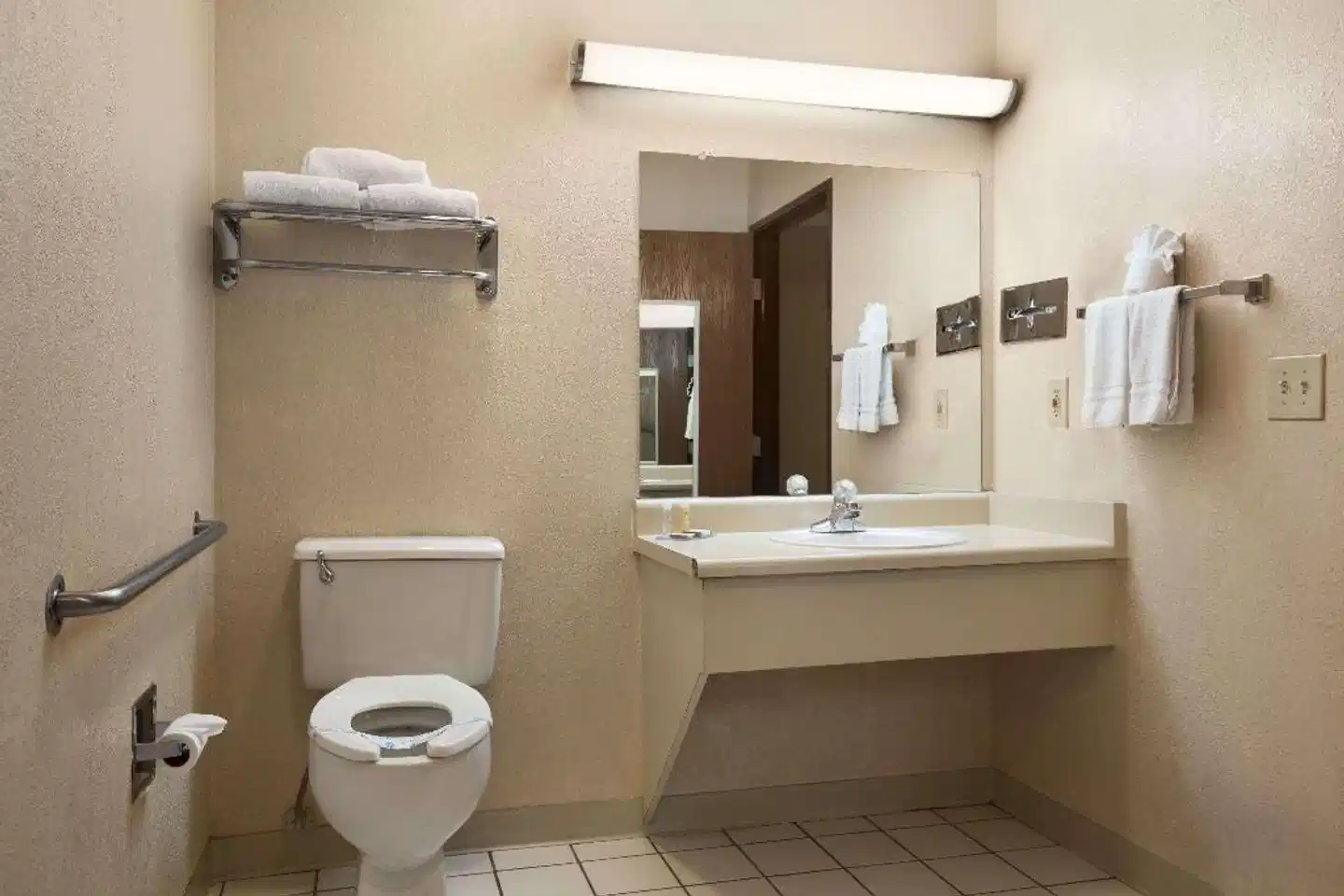 Howard Johnson Flagstaff Badezimmer