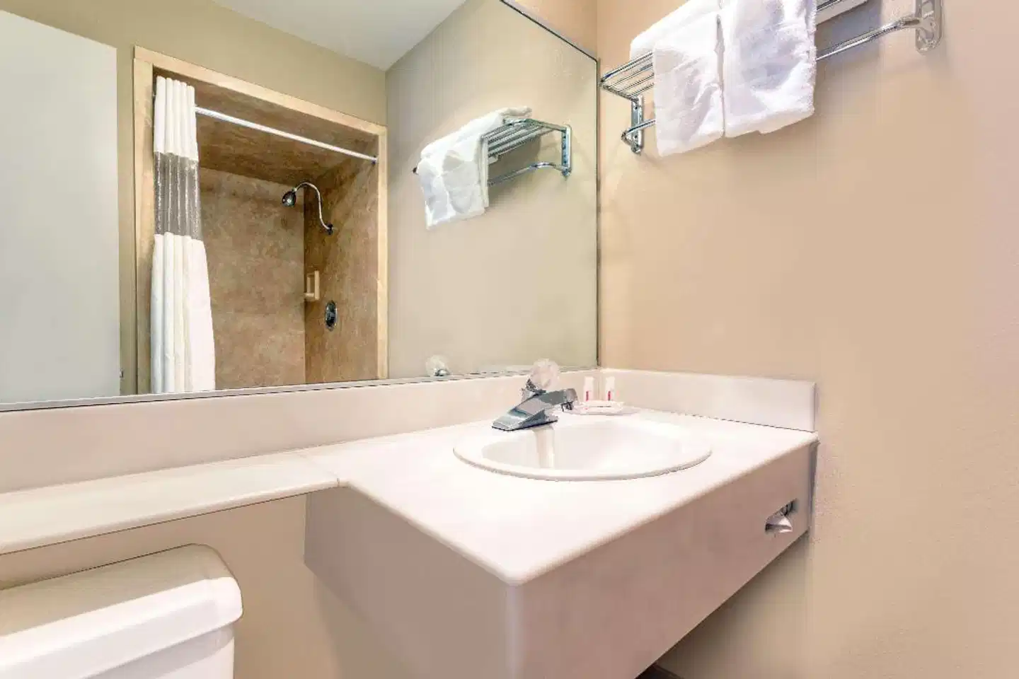 Travelodge by Wyndham Seattle University Badezimmer