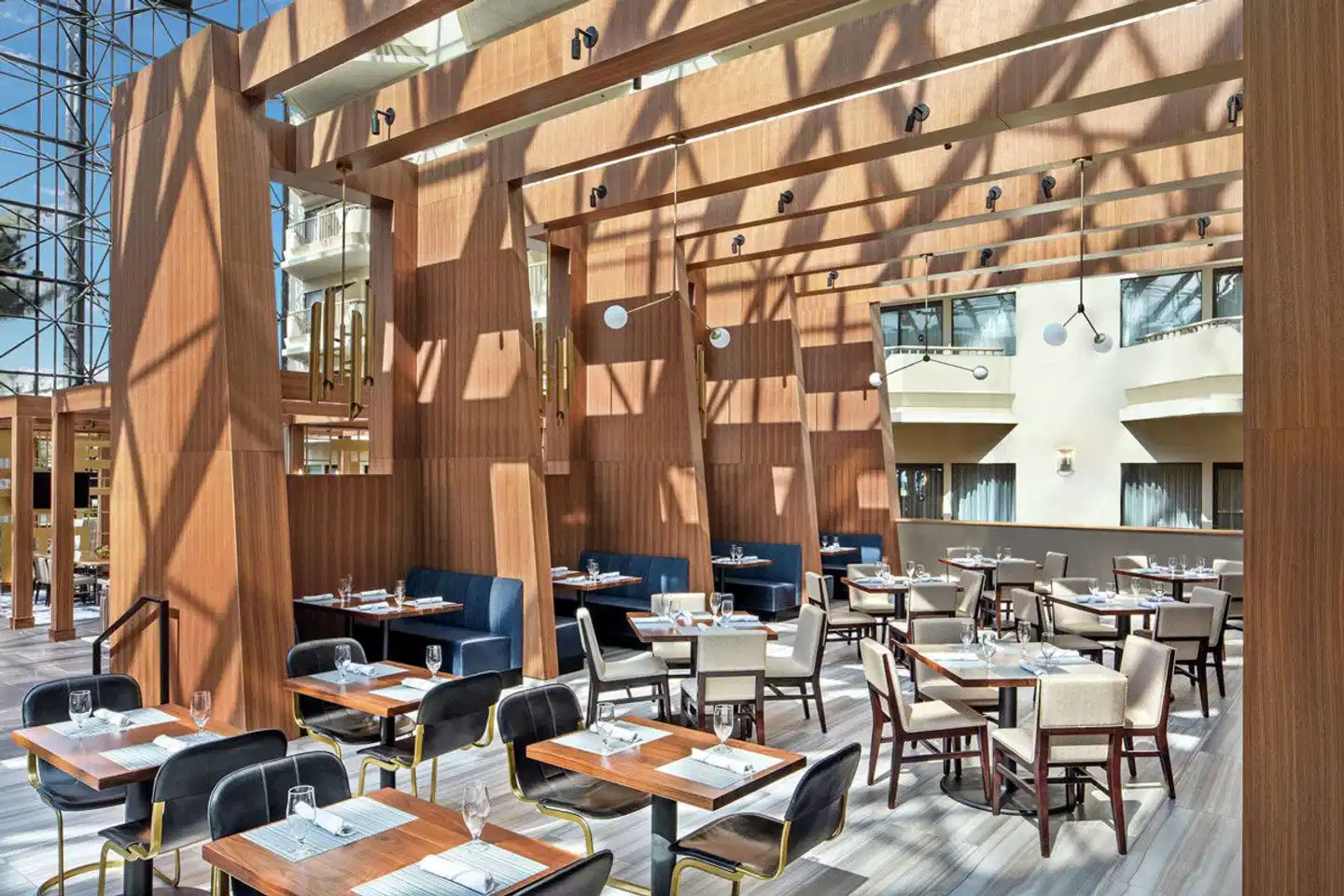 DoubleTree by Hilton Newark Airport Restaurant