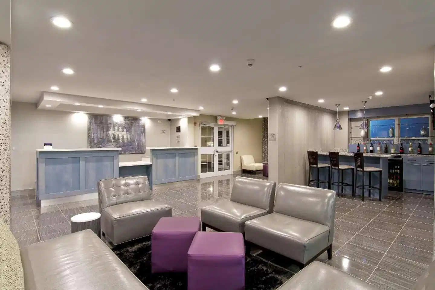 Best Western Plus Woodstock Inn & Suites Lobby