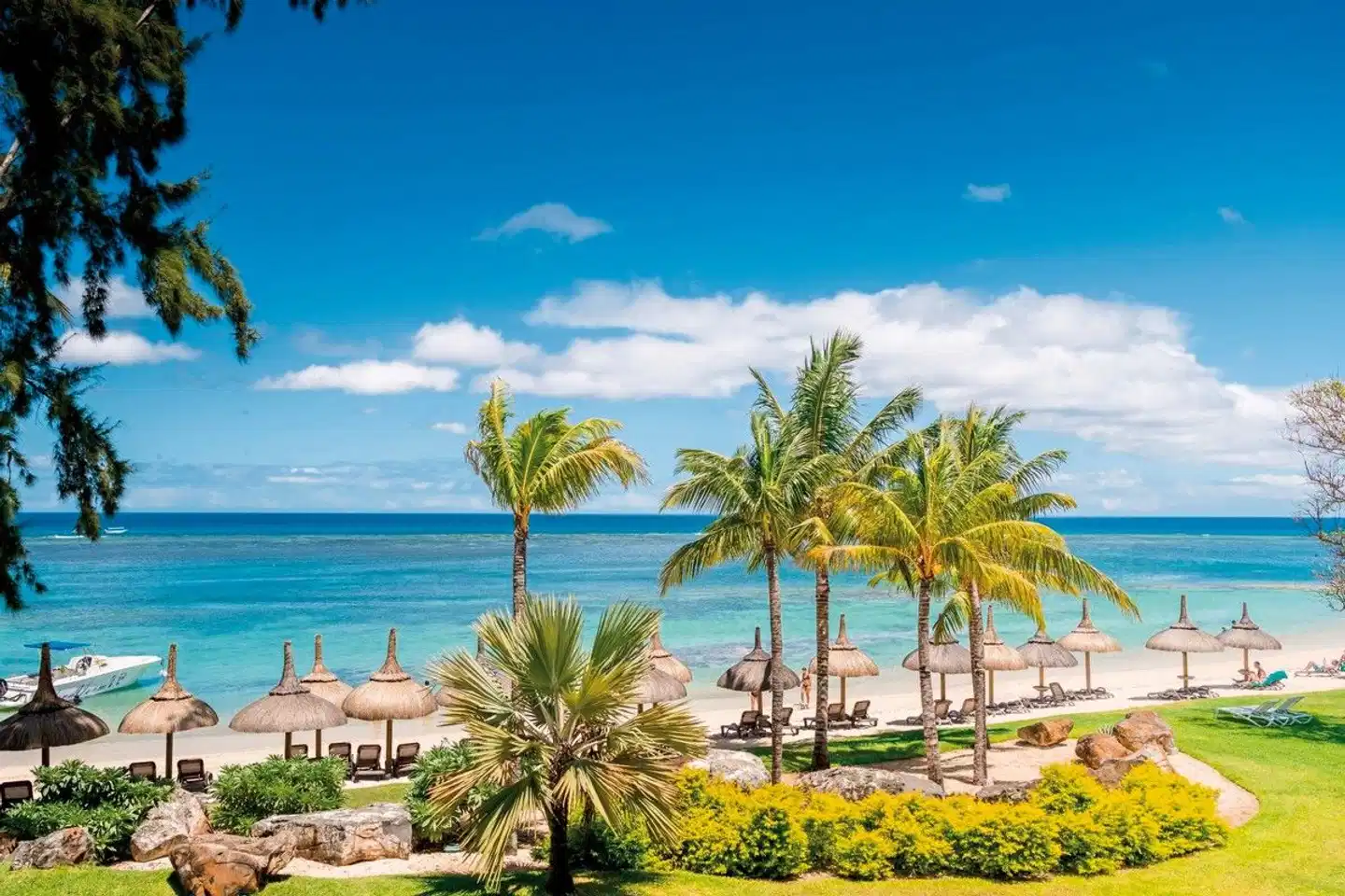 Victoria for 2 Beachcomber Resort & Spa Garten