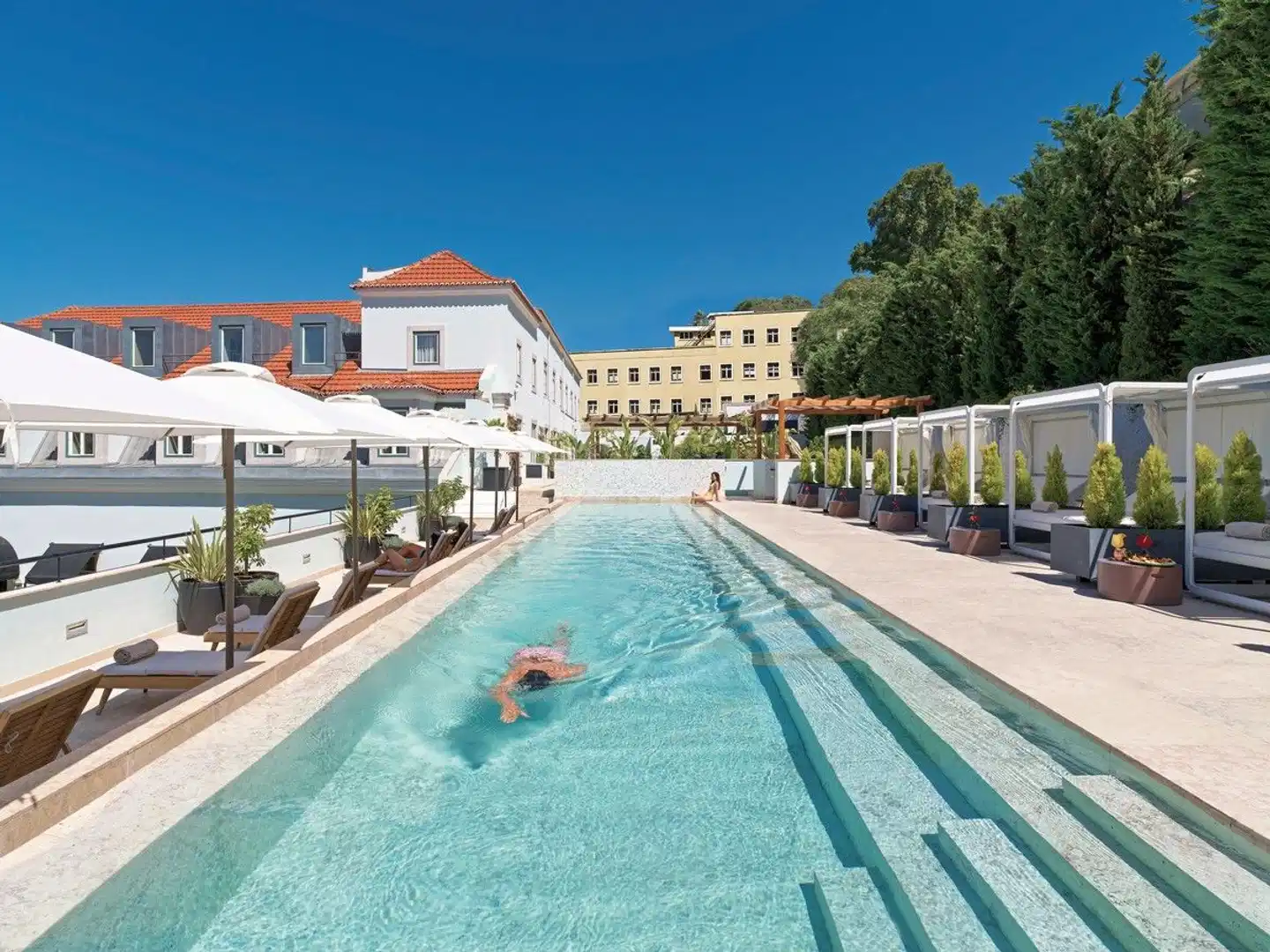 The One Palacio da Anunciada Pool