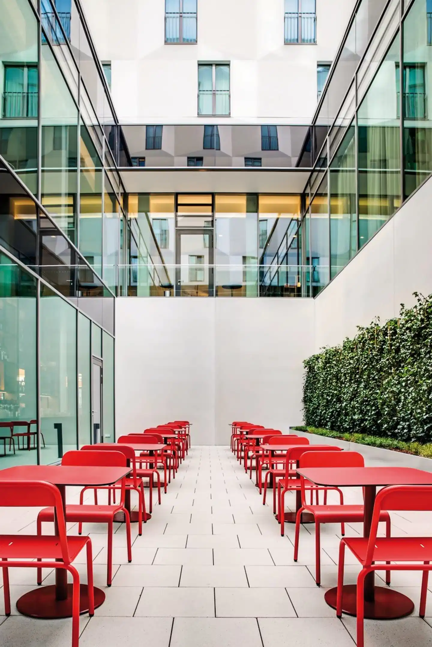 IntercityHotel Frankfurt Hauptbahnhof Süd Terrasse