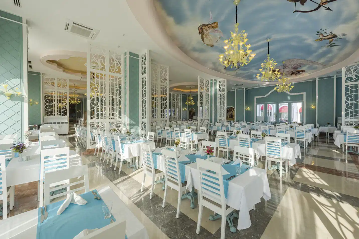 Quattro Beach Spa & Resort Restaurant