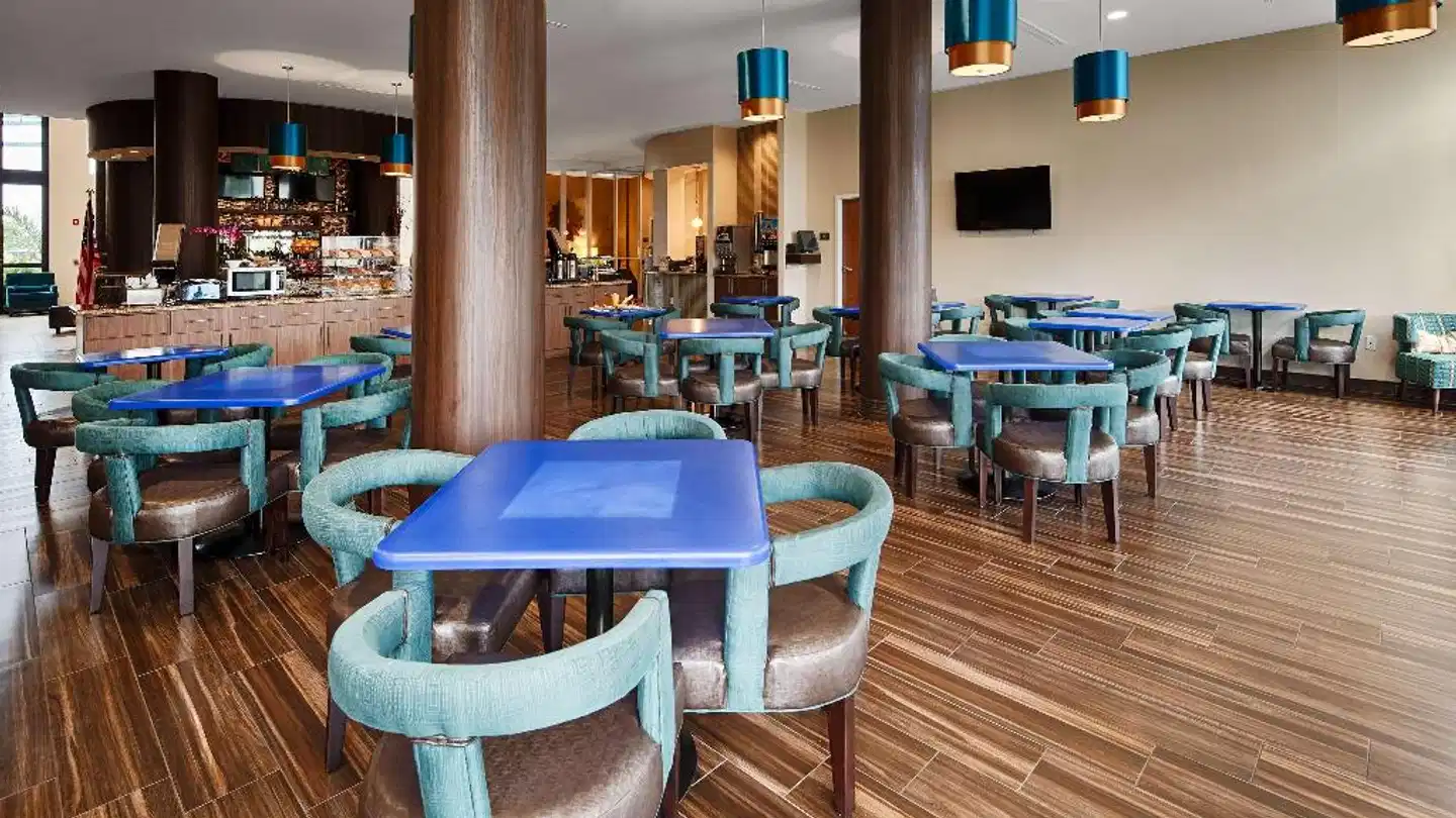 Best Western Plus Kendall Airport Hotel & Suites Wohnbeispiel