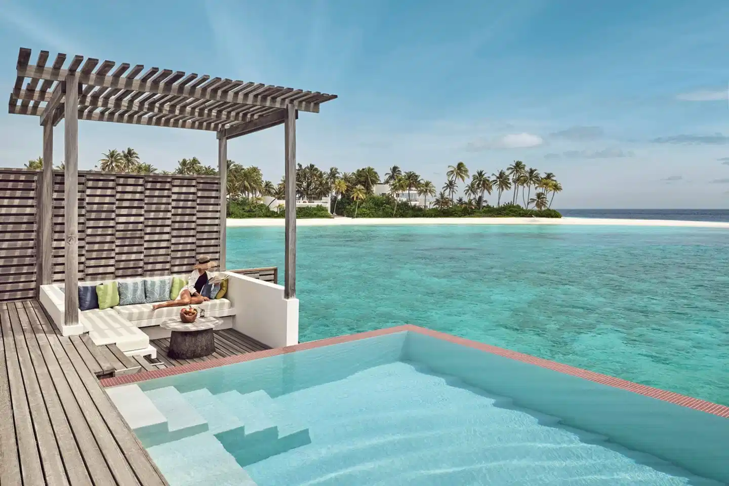Jumeirah Olhahali Island Maldives Pool