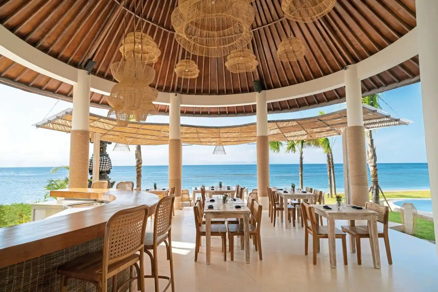 The Sankara Beach Resort Nusa Penida Restaurant